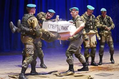 В Ярославле юные десантники устроили флеш-моб против гомосексуалистов - yar.mk.ru - Россия - Ярославль