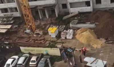 Виктор Забашта - ЧП на стройке в Харькове: балка упала на рабочего, кадры с места - kharkov.politeka.net - Украина - Харьков