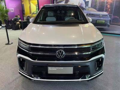 Автоконцерн Volkswagen показал кроссовер Talagon в необычном исполнении (ФОТО) - enovosty.com