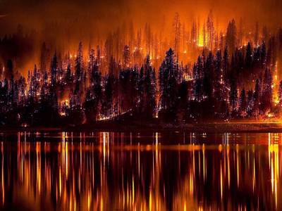 Никос Хардалиас - В Греции из-за лесных пожаров эвакуируют жителей пригорода Афин - rosbalt.ru - Греция