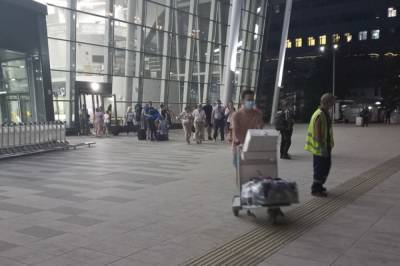 Пассажиры задержанного на 14 часов рейса из Москвы прилетели в Хабаровск - hab.aif.ru - Москва - Хабаровск