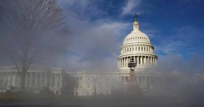 Американцы задолжали 15 триллионов долларов и установили рекорд - ren.tv - США - Нью-Йорк