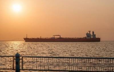 У побережья ОАЭ потеряли управление сразу шесть танкеров - korrespondent.net - Украина - Израиль - Эмираты - Судно