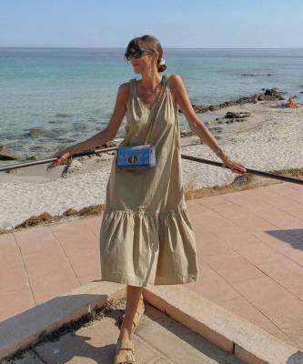 Поплиновое платье, о котором француженка Жюли Феррери мечтала все лето, но купила только сейчас - skuke.net - Франция