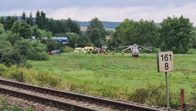 Карел Гавличек - Два человека погибли и еще около 30 человек получили ранения в результате столкновения двух поездов в Чехии - unn.com.ua - Украина - Киев - Чехия
