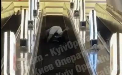 В столичном метро произошла серьезная драка прямо на эскалаторе (ВИДЕО) - enovosty.com - Киев