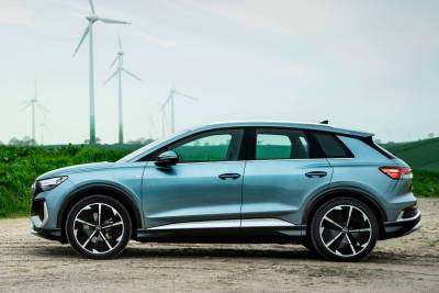 Линейка Audi Q4 e-tron пополнилась двумя новыми версиями - bin.ua - Украина