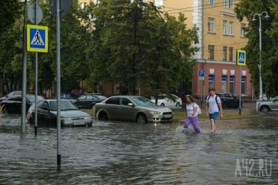 В Кемерове из-за грозы без света остались 12 домов и 143 улицы - gazeta.a42.ru