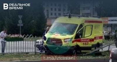 В Челнах карета скорой помощи столкнулась с легковушкой - realnoevremya.ru - респ. Татарстан - Набережные Челны - Казань