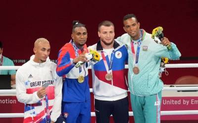 Азербайджанскому боксеру вручена бронзовая медаль Олимпиады в Токио - trend.az - Токио - Англия - Азербайджан
