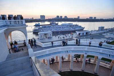 Причалы московских речных вокзалов приняли более 100 тысяч человек - vm.ru - Россия