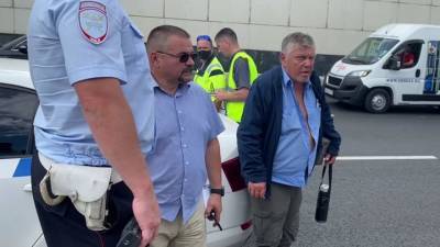 Названа вероятная причина столкновения автобуса и КамАЗа в Москве - vesti.ru - Москва - Камаз