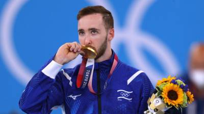 Спортдайджест: чемпиону ОИ запретили жениться, сибиряк отбуксировал 65-тонный самолет, мастер велотриала придумал новый вид спорта - mir24.tv - Токио - Израиль - Тель-Авив - Днепропетровск