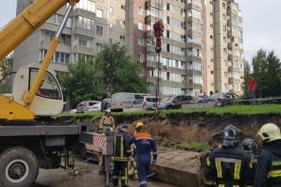 В Октябрьском районе Красноярска из-за ливня упала подпорная стена - kras.mk.ru - Красноярск - район Октябрьский, Красноярск