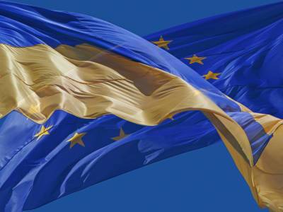 Еврокомиссия опубликовала отчет по безвизу. Украине советуют усилить борьбу с коррупцией и отменить действие вторых загранпаспортов - gordonua.com - Украина