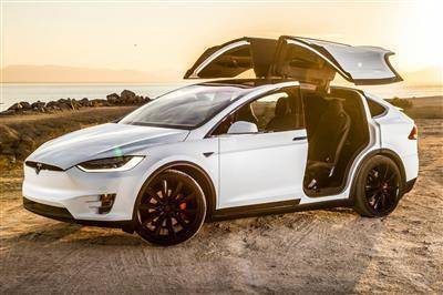 Председатель совета директоров Tesla продала акции компании более чем на $22 млн - smartmoney.one - Москва - США