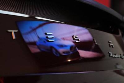 Председатель совета директоров Tesla продала акции компании более чем на $22 миллиона - smartmoney.one - Москва - США