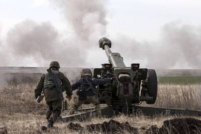Украинские военные открыли артиллерийский огонь по жилым домам в Донбассе - lenta.ru - Украина - ДНР - Горловка - Донецк