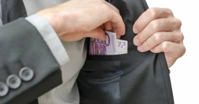 В суд передано дело о незаконном ввозе 30 000 евро из Киева - rus.delfi.lv - Киев - Рига - Латвия