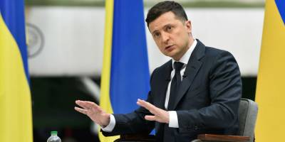 Владимир Зеленский - Зеленский призвал русских жителей Донбасса уезжать из страны - ruposters.ru - Россия - Украина - Донбасс