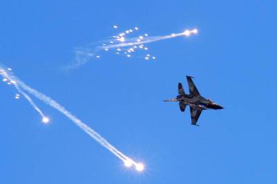 После арт-обстрела Израиль еще и отбомбил Ливан за прилетевшие ракеты - isroe.co.il - Израиль - Ливан