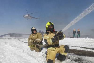 МЧС впервые проведет масштабные учения в Арктике - lenta.ru - Россия - Красноярский край - Санкт-Петербург - респ. Коми - респ. Саха - Мурманская обл. - Чукотка - окр.Ненецкий - Архангельская обл. - Норильск