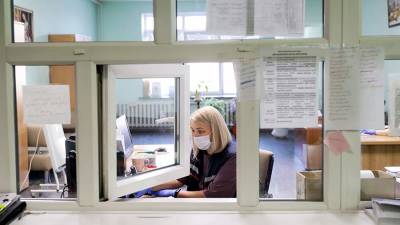 Органы соцзащиты помогут семье выброшенного из окна отцом мальчика - iz.ru - Москва - Израиль