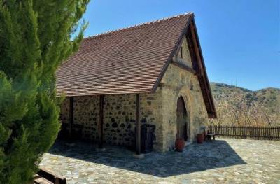 Посмотрите на церковь в Фини - vkcyprus.com - Кипр