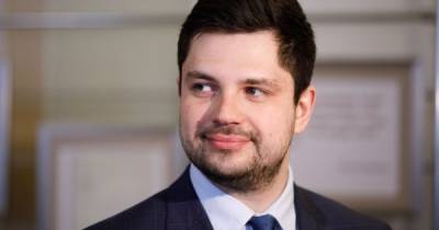 Александр Качура - Мэр Конотопа на заседании горсовета облил водой "слугу" Качуру (ВИДЕО) - dsnews.ua - Украина - Сумская обл. - Конотоп