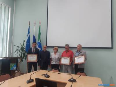 В Долинске поздравили и наградили строителей - sakhalin.info - Долинск