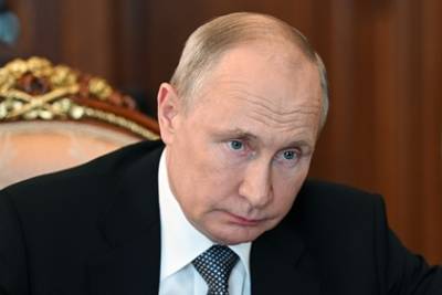 Владимир Путин - Михаил Мурашко - Путин описал ситуацию с коронавирусом в России словами «все уже устали» - lenta.ru - Москва - Россия - Санкт-Петербург