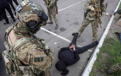 Облагали "данью" бизнес: в Харьковской области разоблачили банду с полицейскими - novostiua.news - Украина - Харьковская обл.