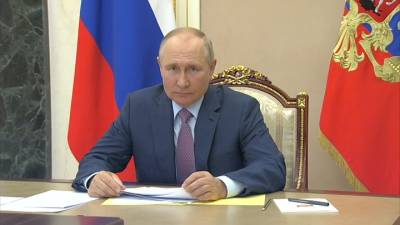 Владимир Путин - Михаил Мурашко - Путин: все устали от темы коронавируса, но мы должны реагировать на ситуацию - vesti.ru - Россия