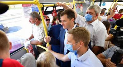 Владимир Волков - Мэр Волков рассказал, почему был в автобусе без маски - progorod76.ru - Ярославская обл.