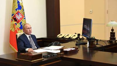 Владимир Путин - Путин связал масштабы пожаров и паводков в России с изменением климата - vm.ru - Россия