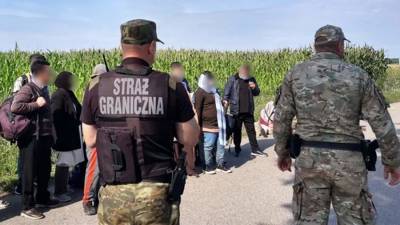 Александр Лукашенко - На польско-белорусской границе задержали крупнейшую группу мигрантов - iz.ru - Израиль - Белоруссия - Ирак - Польша - Иран - Литва