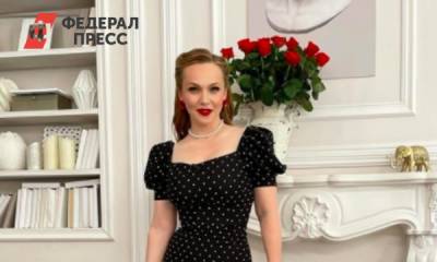 Альбина Джанабаева - Валерий Меладзе - Джанабаева показала сына Меладзе на лужайке шикарного особняка - fedpress.ru - Москва - Рига