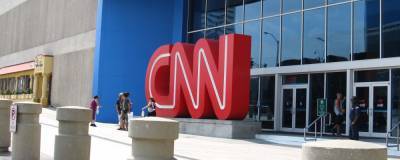 Телеканал CNN уволил трех сотрудников за посещение офиса без прививки - runews24.ru - США - Twitter