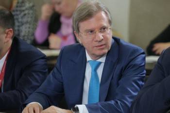 Владимир Путин - Виталий Савельев - Путин потребовал от министра транспорта "приехать прямо сейчас" - vologda-poisk.ru - Россия