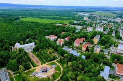 В Моршине вакцинировали от COVID-19 две трети населения: полтора месяца там нет новых случаев болезни - vchaspik.ua - Украина