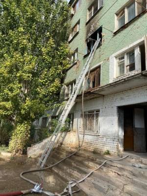 Пожарные трижды устраняли возгорание в общежитии в Трусовском районе Астрахани - astrakhanfm.ru - Астрахань - район Трусовский, Астрахань