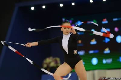 Зохра Агамирова представила упражнение с лентой в рамках соревнований на Олимпиаде в Токио - trend.az - Токио - Азербайджан