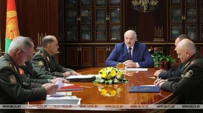 Александр Лукашенко - Лукашенко поручил силовикам закрыть каждый метр границы - obzor.lt - Белоруссия