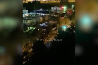 Массовую драку с участием мигрантов в Подмосковье сняли на видео - lenta.ru - Россия - Санкт-Петербург - Московская обл.