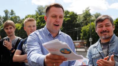 Любовь Соболь - Алексей Навальный - Николай Ляскин - Суд запретил соратнику Навального выходить из дома по ночам и выезжать из Москвы - svoboda.org - Москва - Московская обл.