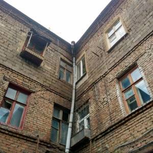 Каждый день в страхе: как запорожцы живут в опасном доме после обрушения. Фото - reporter-ua.com - Запорожье