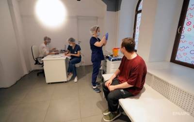 Виктор Ляшко - Украина получит от ФРГ 1,5 млн доз вакцины AstraZeneca - korrespondent.net - Украина - Германия - Швеция