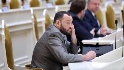 Член ГИК от "Единой России" усомнилась в подлинности подписей Анохина - dp.ru - Россия - Санкт-Петербург