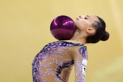 Лина Ашрам - Две израильские спортсменки вышли в финал олимпийских игр по художественной гимнастике - news.israelinfo.co.il - Токио - Израиль