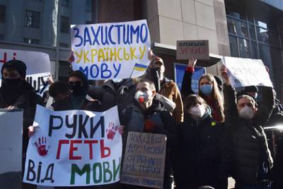 Лариса Ницой - На Украине предложили переименовать «стыренный» русский язык в московский - lenta.ru - Россия - Украина